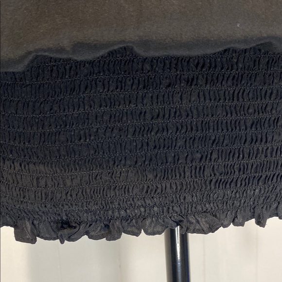 Primrose Blouse Silk Elegant Scoop Neck Smocked Cuff and Hem Black Size Medium - Picture 7 of 16